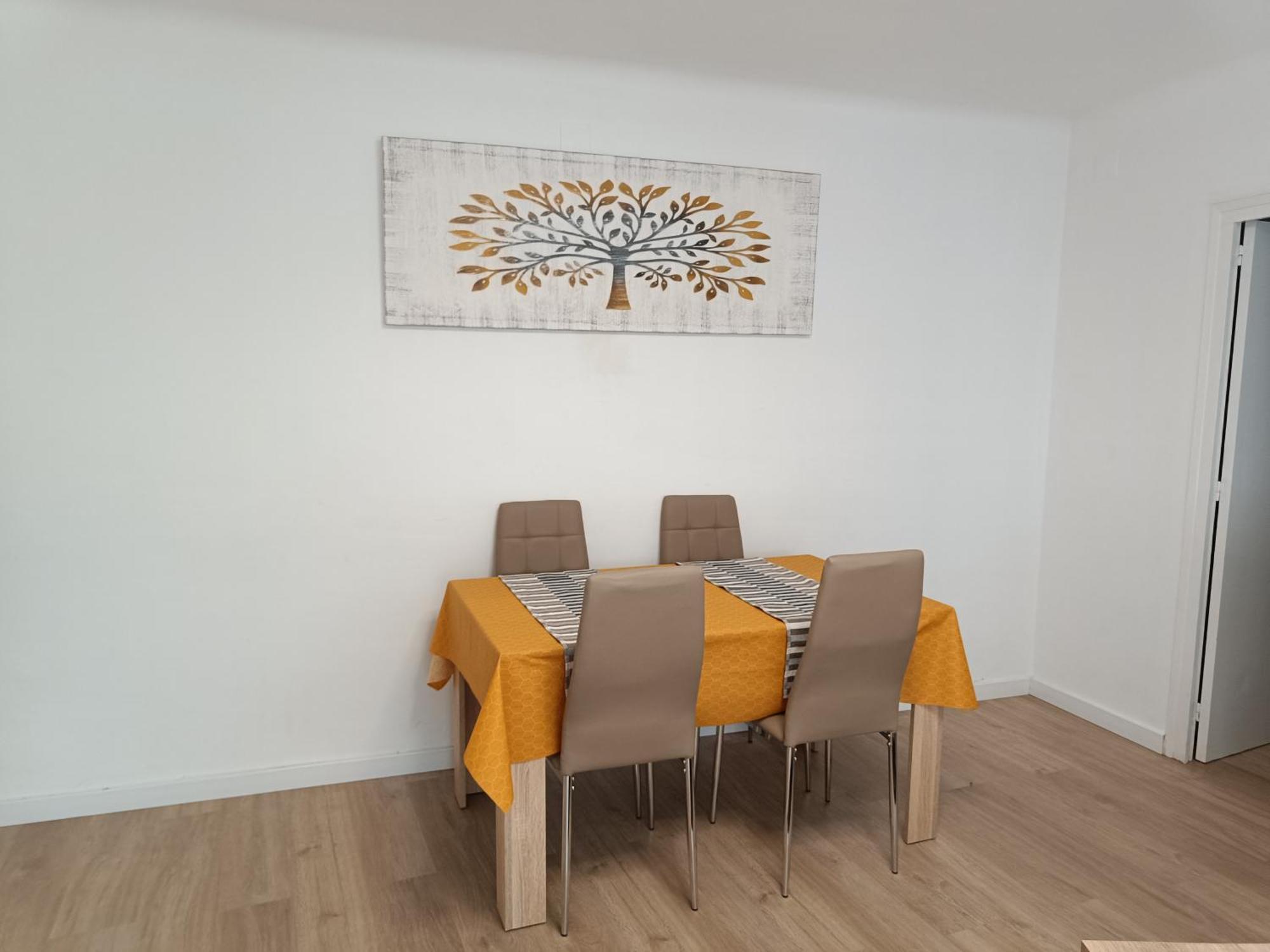 Apartamento Estel La Seu d'Urgell Exterior photo